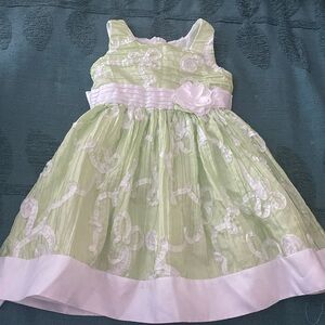 Gently used girl’s party dress, Size 4T